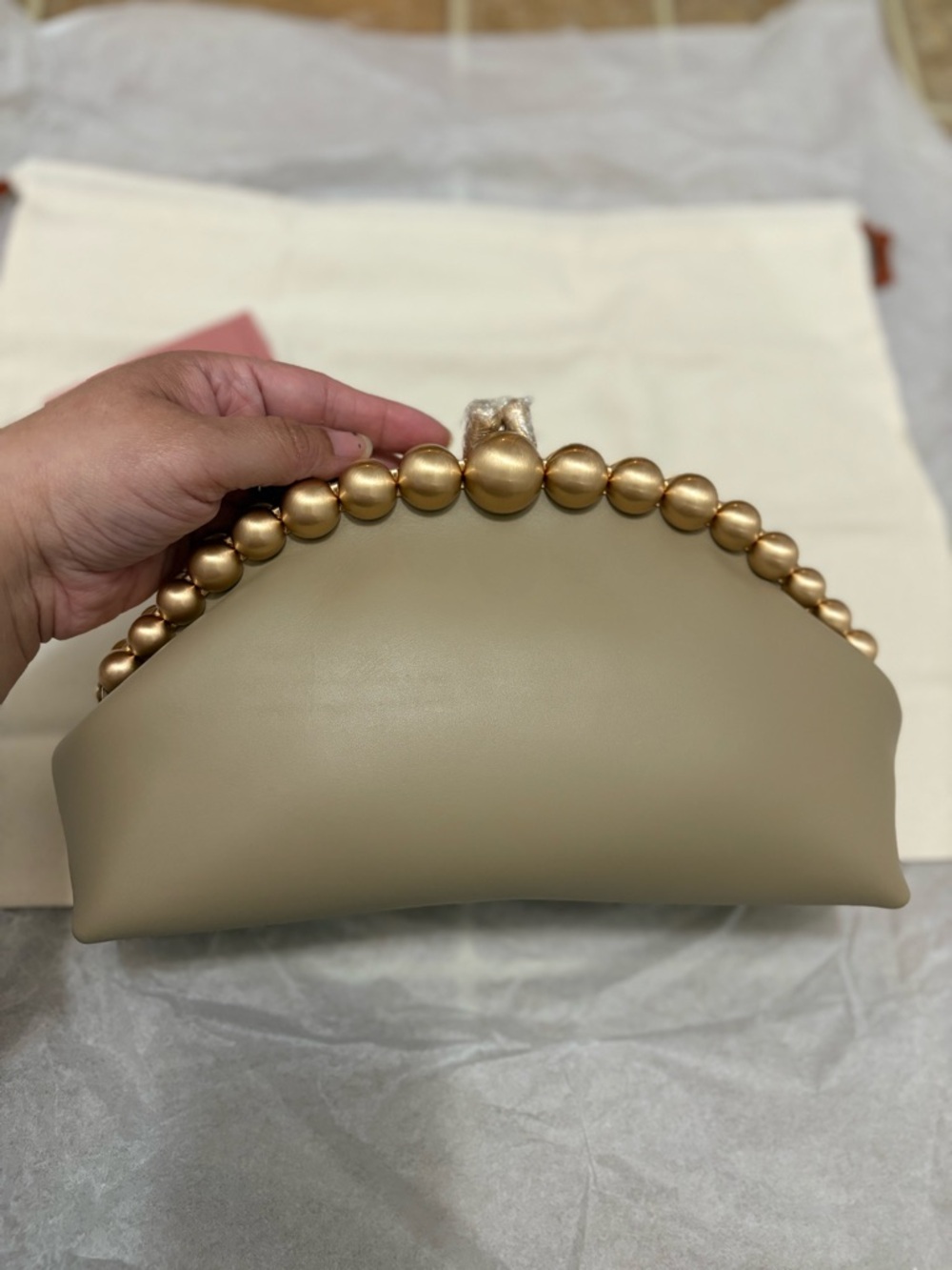 Cult Gaia Una Embellished Clutch Bag Sand Dollar NWT - Picture 2 of 2